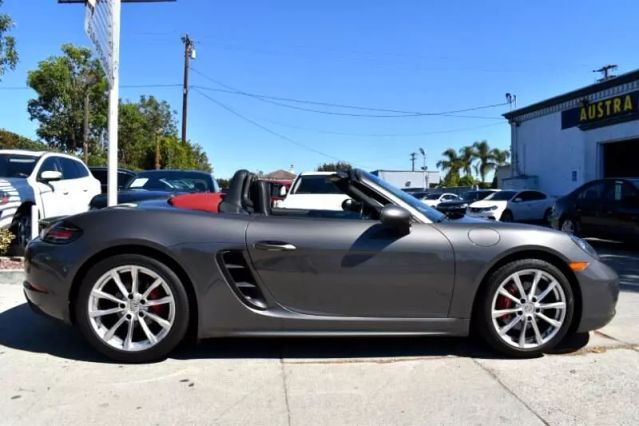 2018 PORSCHE 718 BOXSTER ROADSTER 2D