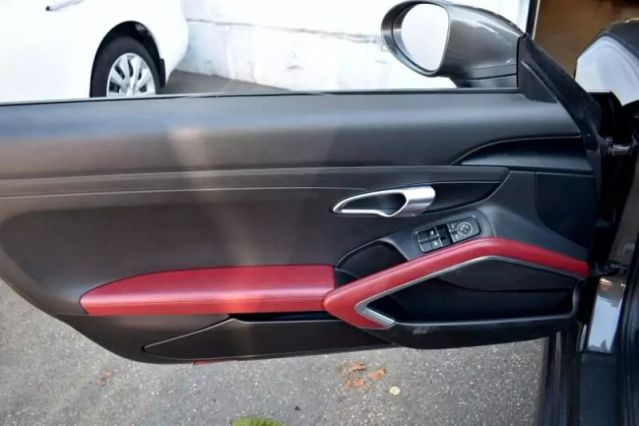 2018 PORSCHE 718 BOXSTER ROADSTER 2D