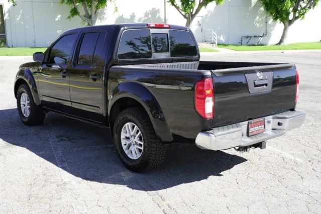 2015 NISSAN FRONTIER CREW CAB SV PICKUP 4D 5 FT