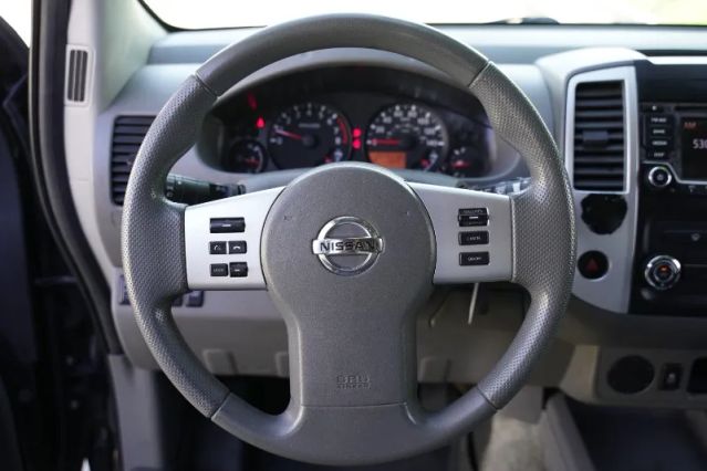 2015 NISSAN FRONTIER CREW CAB SV PICKUP 4D 5 FT