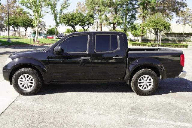 2015 NISSAN FRONTIER CREW CAB SV PICKUP 4D 5 FT
