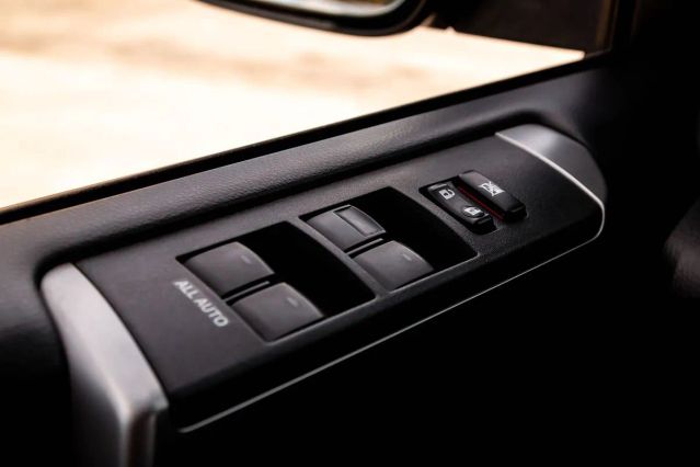 2016 TOYOTA 4RUNNER LIMITED SPORT UTILITY 4D
