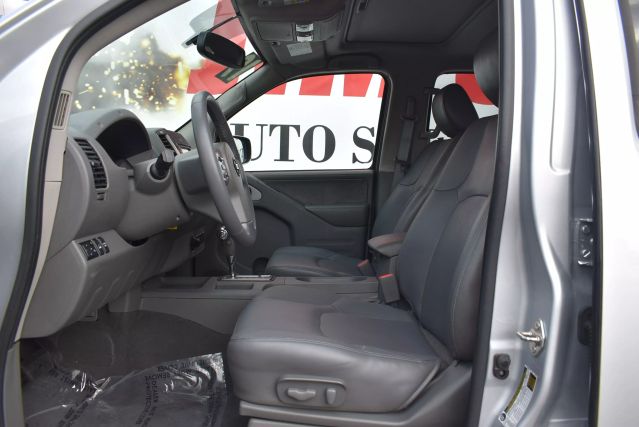 2019 NISSAN FRONTIER CREW CAB SL PICKUP 4D 5 FT