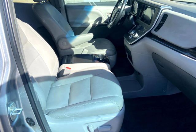2015 TOYOTA SIENNA XLE PREMIUM MINIVAN 4D