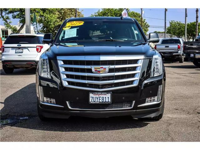 2017 CADILLAC ESCALADE ESV LUXURY SPORT UTILITY 4D