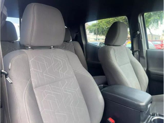2018 TOYOTA TACOMA DOUBLE CAB TRD SPORT PICKUP 4D 5 FT