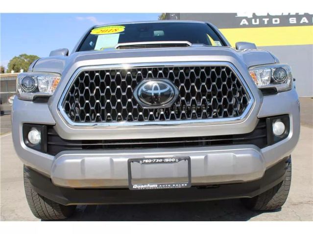 2018 TOYOTA TACOMA DOUBLE CAB TRD SPORT PICKUP 4D 5 FT