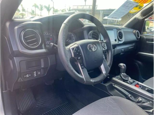 2018 TOYOTA TACOMA DOUBLE CAB TRD SPORT PICKUP 4D 5 FT