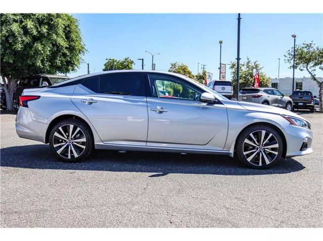 2021 NISSAN ALTIMA 2.5 PLATINUM SEDAN 4D