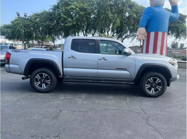 2018 TOYOTA TACOMA DOUBLE CAB TRD SPORT PICKUP 4D 5 FT
