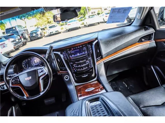 2017 CADILLAC ESCALADE ESV LUXURY SPORT UTILITY 4D