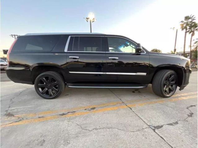 2017 CADILLAC ESCALADE ESV LUXURY SPORT UTILITY 4D