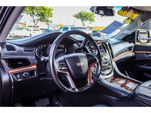 2017 CADILLAC ESCALADE ESV LUXURY SPORT UTILITY 4D