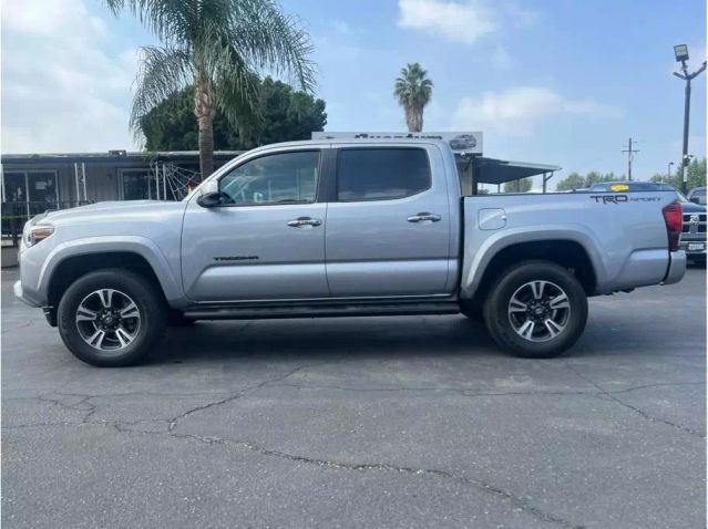 2018 TOYOTA TACOMA DOUBLE CAB TRD SPORT PICKUP 4D 5 FT
