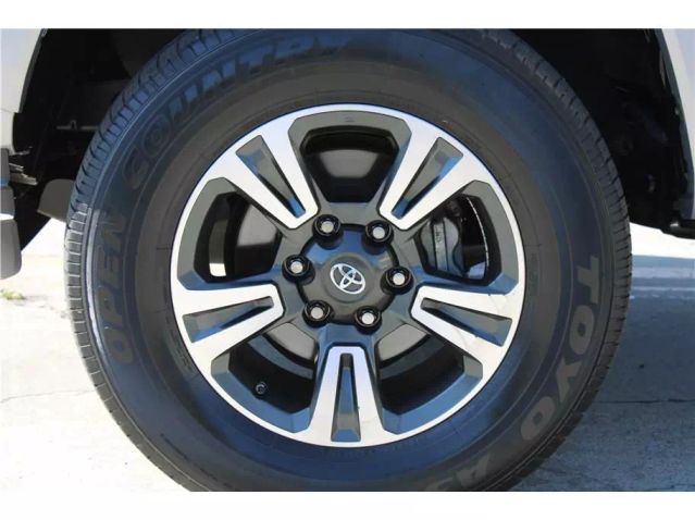 2018 TOYOTA TACOMA DOUBLE CAB TRD SPORT PICKUP 4D 5 FT