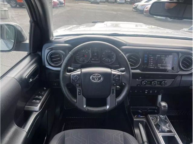 2018 TOYOTA TACOMA DOUBLE CAB TRD SPORT PICKUP 4D 5 FT