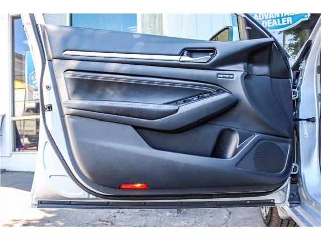 2021 NISSAN ALTIMA 2.5 PLATINUM SEDAN 4D