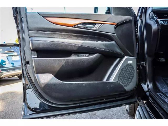 2017 CADILLAC ESCALADE ESV LUXURY SPORT UTILITY 4D