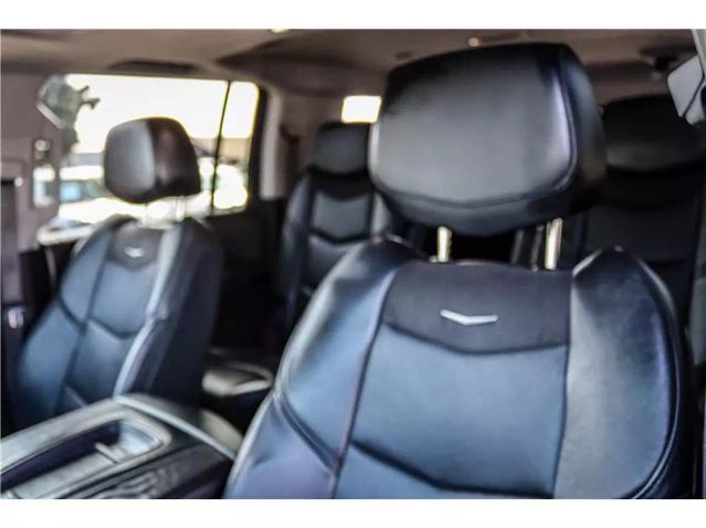 2017 CADILLAC ESCALADE ESV LUXURY SPORT UTILITY 4D