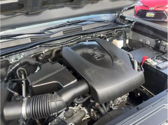 2018 TOYOTA TACOMA DOUBLE CAB TRD SPORT PICKUP 4D 5 FT