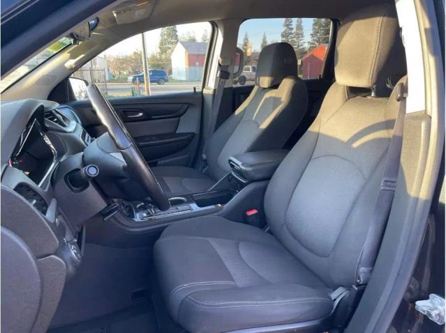 2015 CHEVROLET TRAVERSE LT SPORT UTILITY 4D