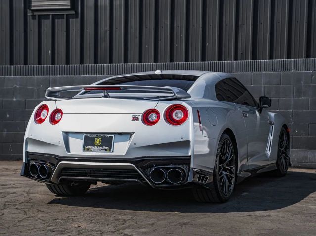 2020 NISSAN GT-R PREMIUM COUPE 2D