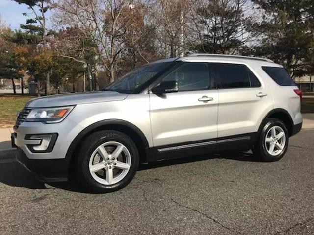 16 Ford Explorer Xlt Sport Utility 4d Westlake Financial