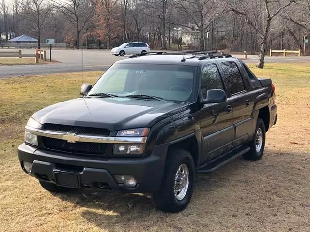 USED 2003 CHEVROLET AVALANCHE 2500 for sale in PLAINVILLE, CT - CarZing