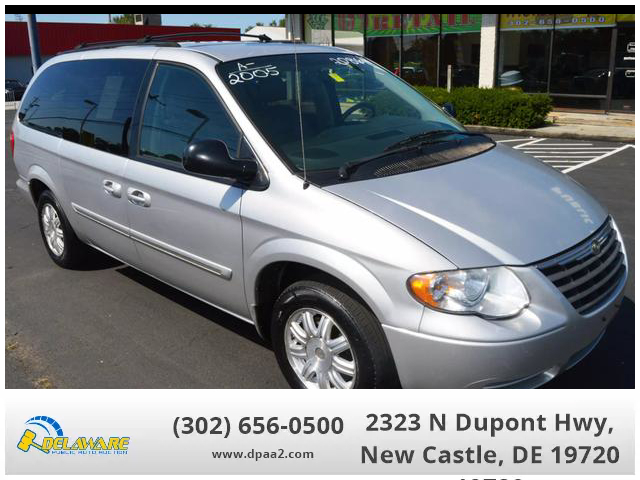 2005 CHRYSLER TOWN & COUNTRY Delaware Public Auto Auction