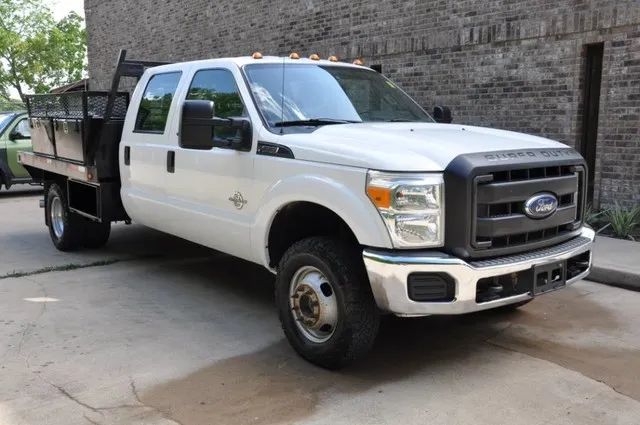 2015 FORD F350 SUPER DUTY CREW CAB & CHASSIS