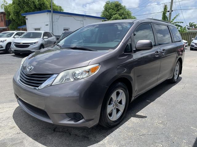 USED TOYOTA SIENNA 2013 for sale in Miami, FL | DRIVE US LLC