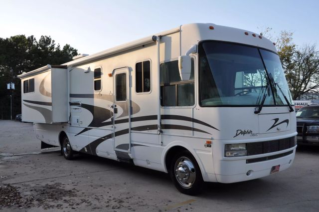 2002 DOLPHIN LX