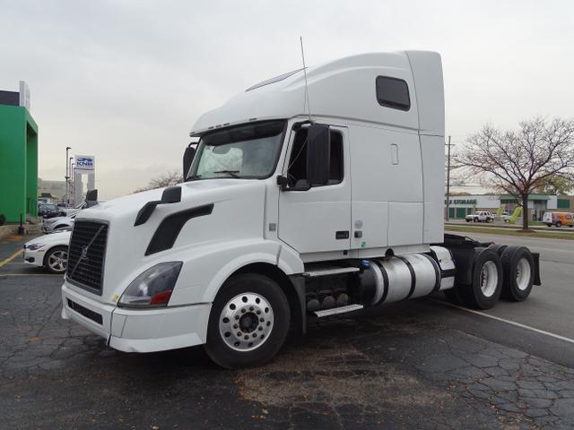 USED VOLVO COMMERCIAL VNL 2014 for sale in Northlake, IL | KNB MOTORS INC