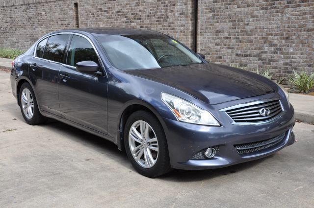 2011 INFINITI G