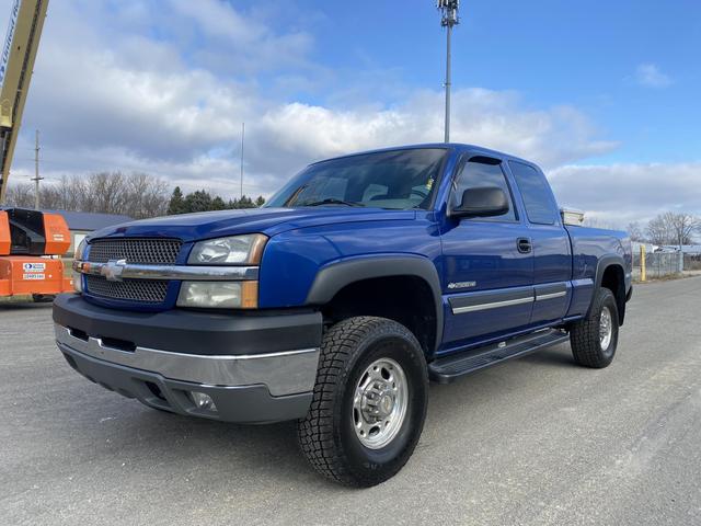 USED CHEVROLET SILVERADO 2500 HD EXTENDED CAB 2003 for sale in Warsaw 2003 Chevrolet Silverado 2500hd 8.1 Liter