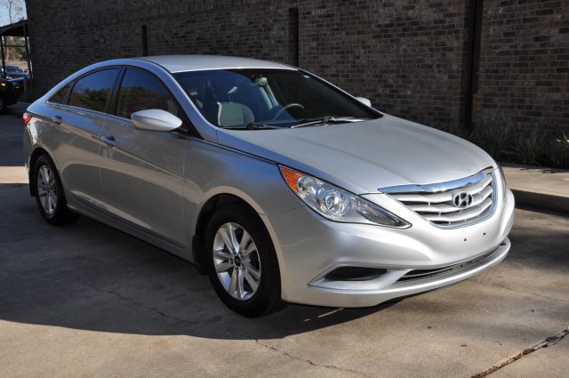 2011 HYUNDAI SONATA