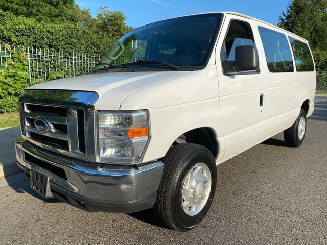 13 Ford 50 Super Duty Passenger Xlt Van 3d Westlake Financial