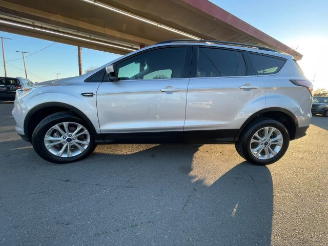 2018 FORD ESCAPE SE SPORT UTILITY 4D