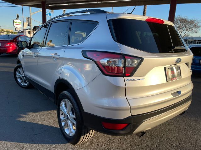 2018 FORD ESCAPE SE SPORT UTILITY 4D