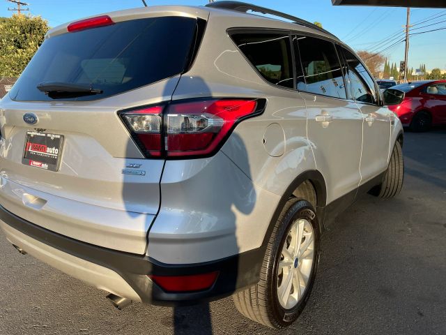 2018 FORD ESCAPE SE SPORT UTILITY 4D