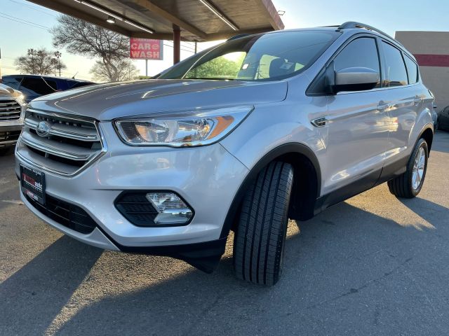 2018 FORD ESCAPE SE SPORT UTILITY 4D