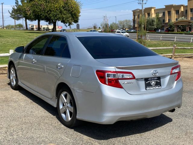 2014 TOYOTA CAMRY SE SEDAN 4D