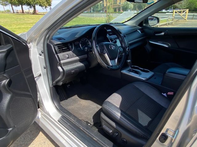 2014 TOYOTA CAMRY SE SEDAN 4D