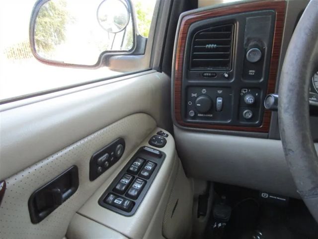 2002 CADILLAC ESCALADE SPORT UTILITY 4D