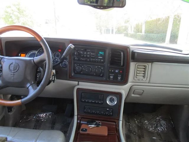 2002 CADILLAC ESCALADE SPORT UTILITY 4D