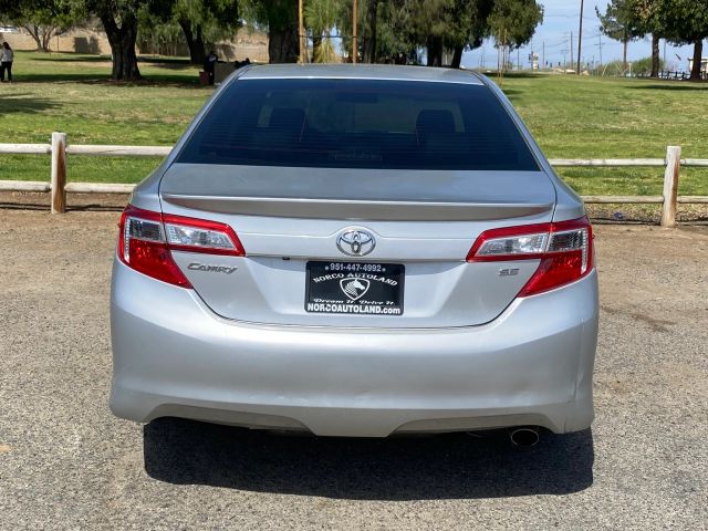 2014 TOYOTA CAMRY SE SEDAN 4D