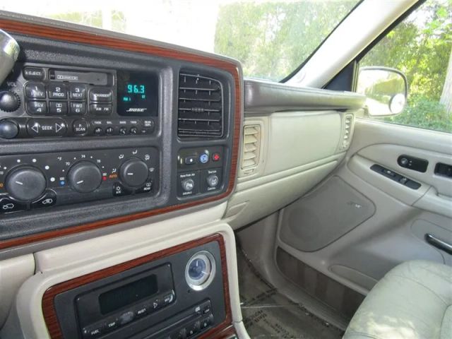 2002 CADILLAC ESCALADE SPORT UTILITY 4D