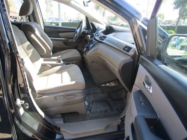 2017 HONDA ODYSSEY SE MINIVAN 4D