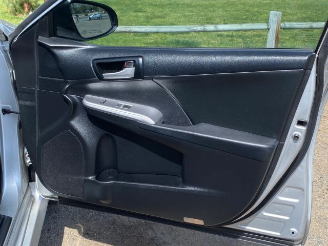 2014 TOYOTA CAMRY SE SEDAN 4D
