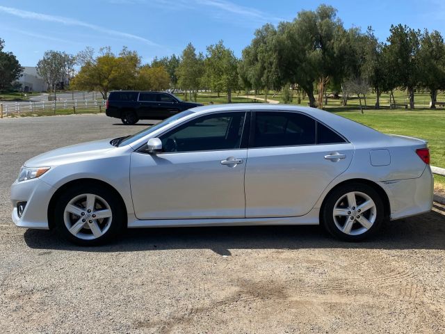 2014 TOYOTA CAMRY SE SEDAN 4D